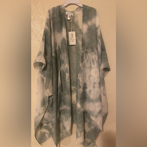 Grace & Lace: Spring Tie/dye Poncho/Scarf - Picture 1 of 2